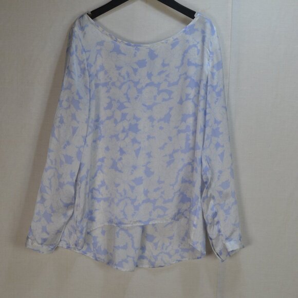 100% silk Club Monaco blouse  size large long sleeve - Picture 1 of 9